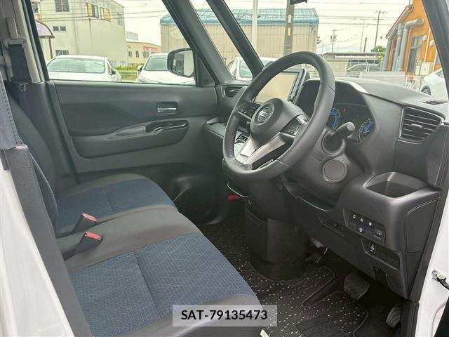 Nissan ROOX 2021-09 8730319-17