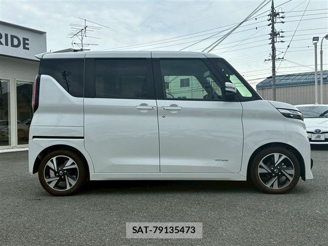 Nissan ROOX 2021-09 8730319-2