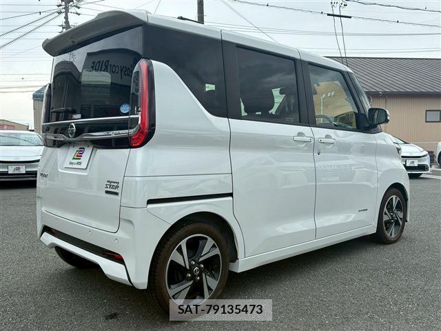 Nissan ROOX 2021-09 8730319-3