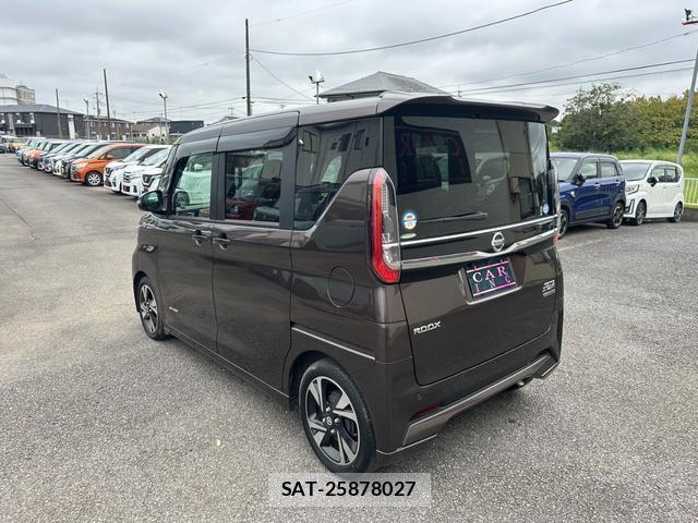 Nissan ROOX 2021-04 8731228-8