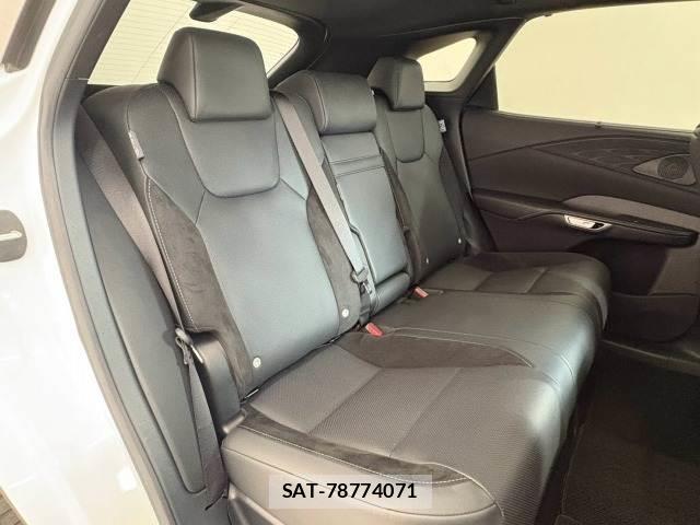 Lexus RX 2023-02 8731378-11