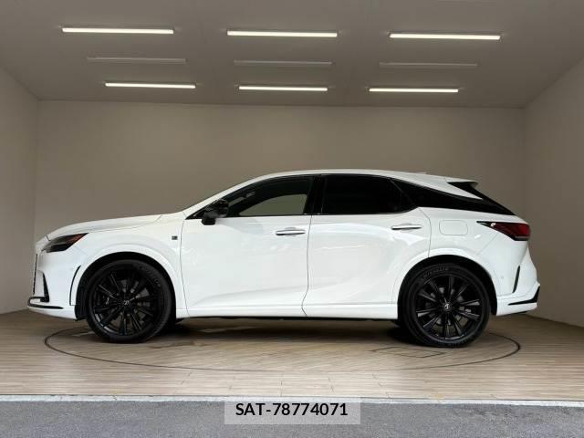 Lexus RX 2023-02 8731378-16