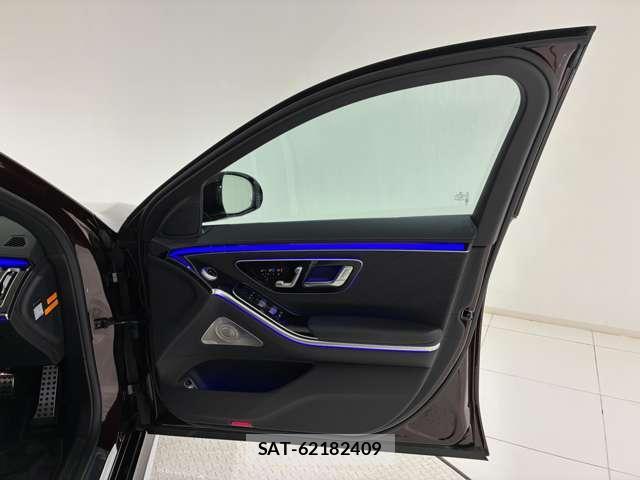 Mercedes Benz S-CLASS 2023-11 8728966-6