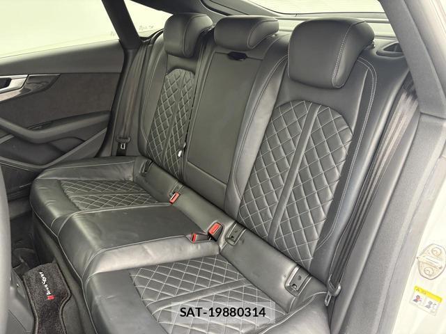 Audi S5 2018-02 8729712-14