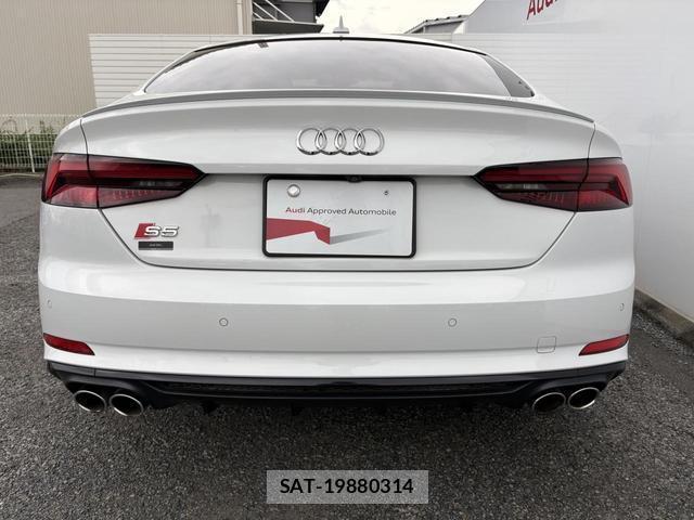 Audi S5 2018-02 8729712-18