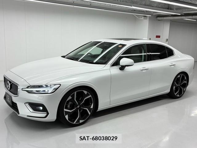 Volvo S60 2021-05 8727925-0