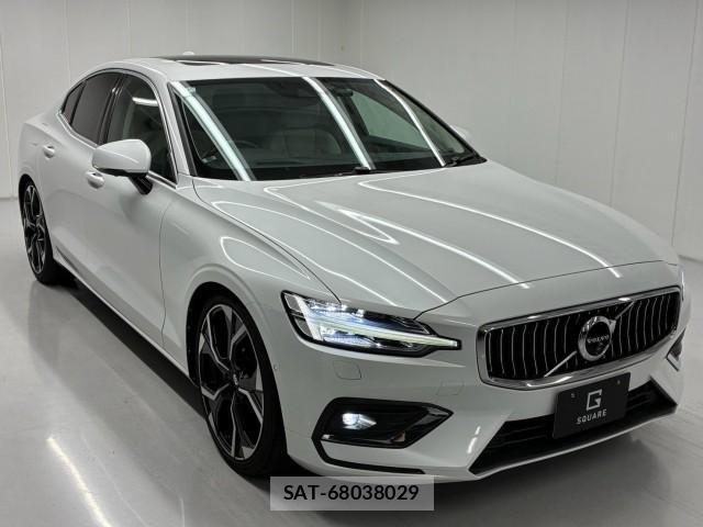 Volvo S60 2021-05 8727925-8