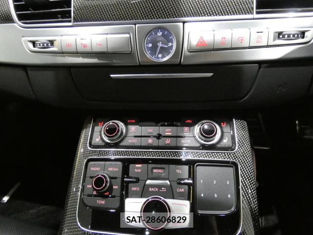 Audi S8 2017-02 8728626-11