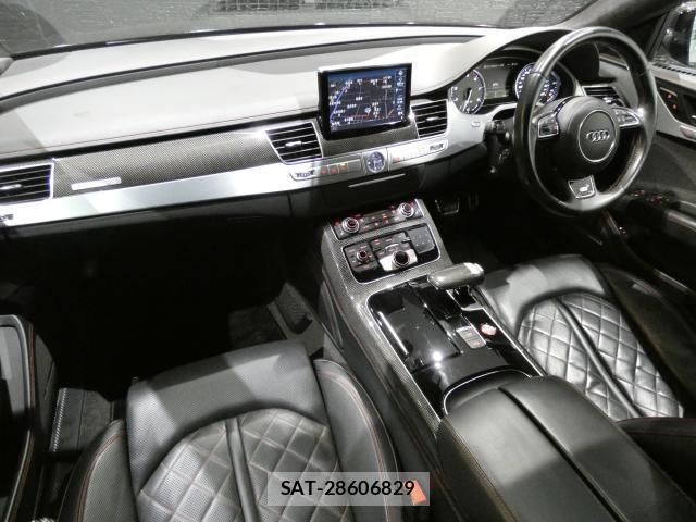 Audi S8 2017-02 8728626-7