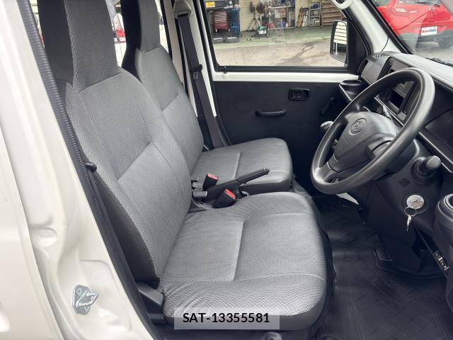 Subaru SAMBAR 2019-08 8727957-16