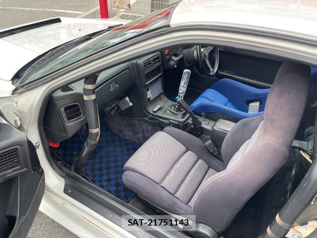 Mazda SAVANNA RX-7 1991-03 8728197-19