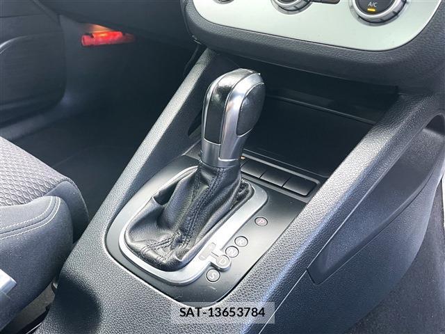 VolksWagen SCIROCCO 2013-06 8726755-15