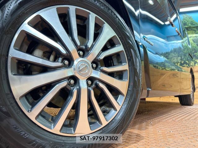 Nissan SERENA 2014-06 8725920-13