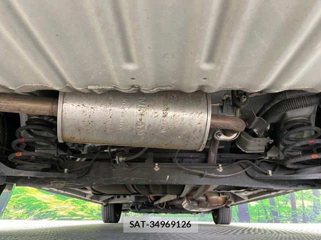 Nissan SERENA 2018-11 8725941-18