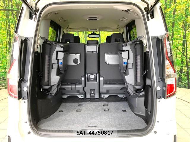 Nissan SERENA 2022-03 8726289-10