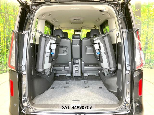 Nissan SERENA 2023-08 8726296-9