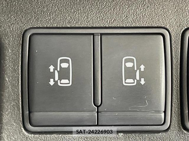 Nissan SERENA 2013-10 8726538-2