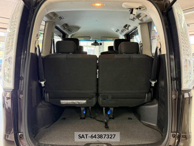 Nissan SERENA 2016-02 8726641-17