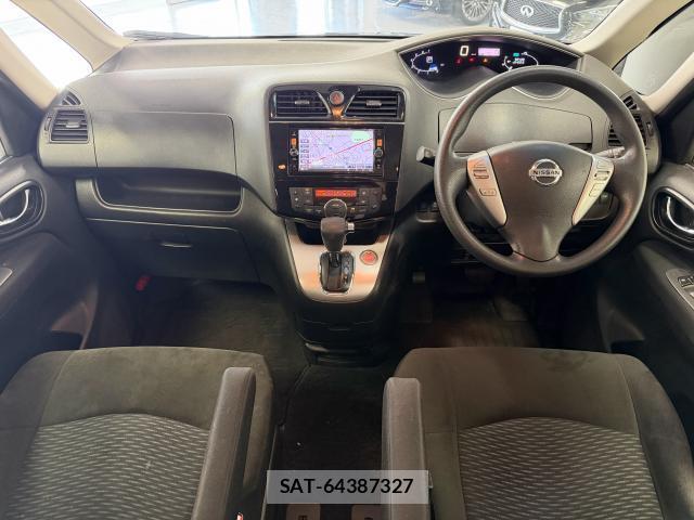 Nissan SERENA 2016-02 8726641-2