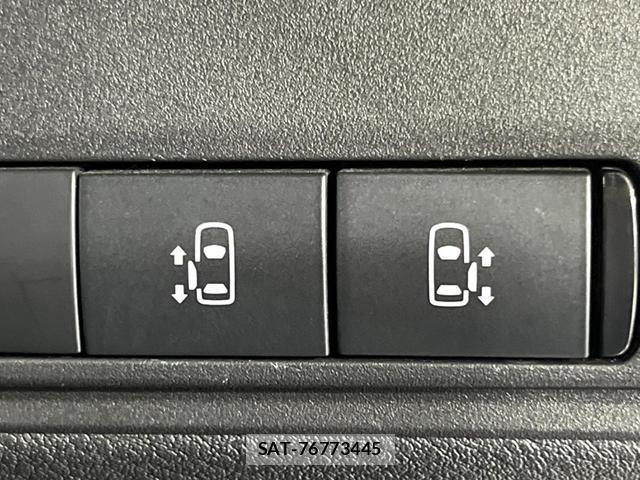 Nissan SERENA 2023-10 8726759-6