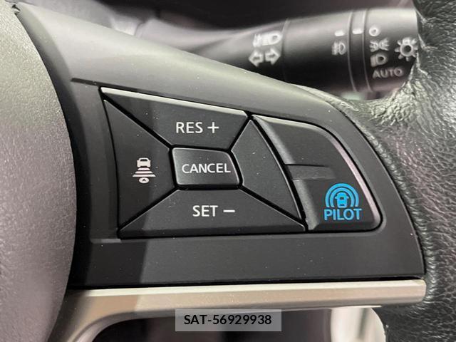Nissan SERENA 2017-11 8726812-5