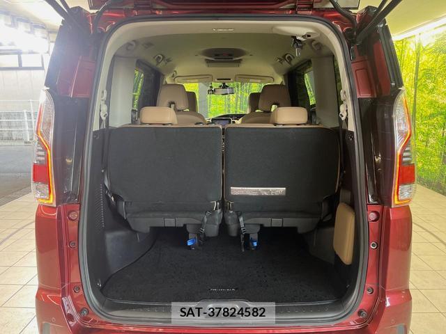 Nissan SERENA 2018-05 8726821-11