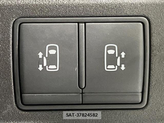 Nissan SERENA 2018-05 8726821-5