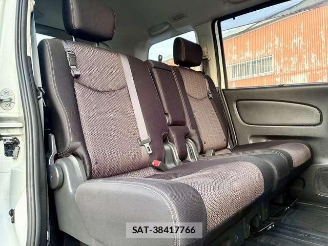 Nissan SERENA 2014-05 8726826-12