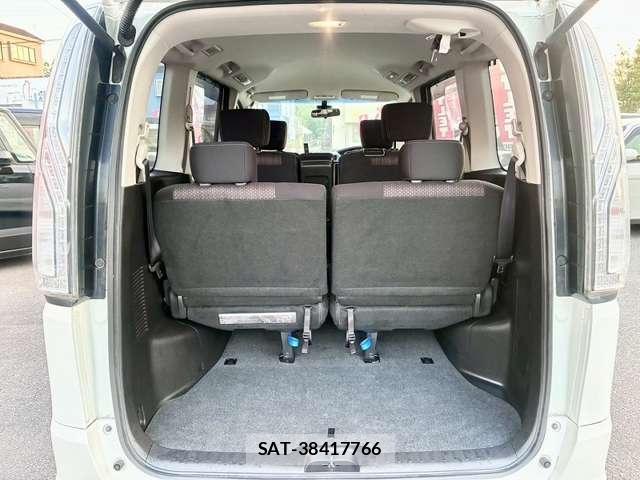 Nissan SERENA 2014-05 8726826-15