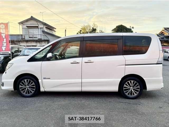 Nissan SERENA 2014-05 8726826-3