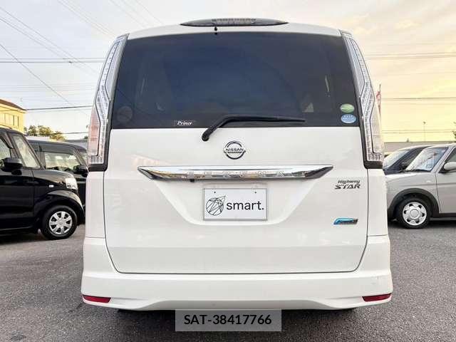 Nissan SERENA 2014-05 8726826-5