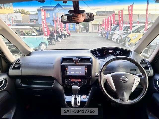 Nissan SERENA 2014-05 8726826-6