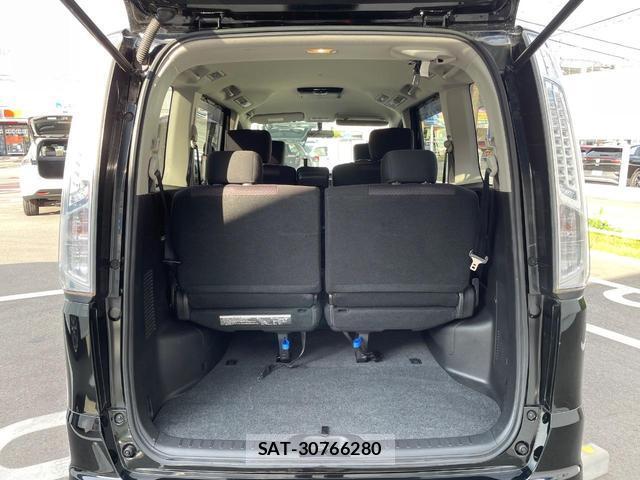 Nissan SERENA 2013-05 8726976-11