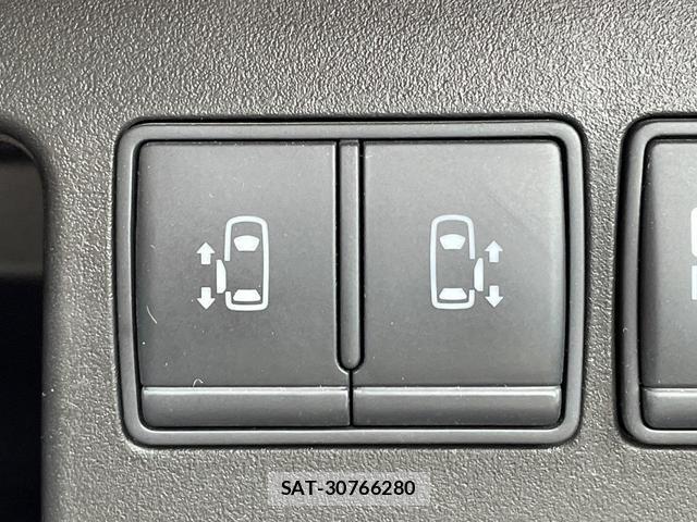 Nissan SERENA 2013-05 8726976-3