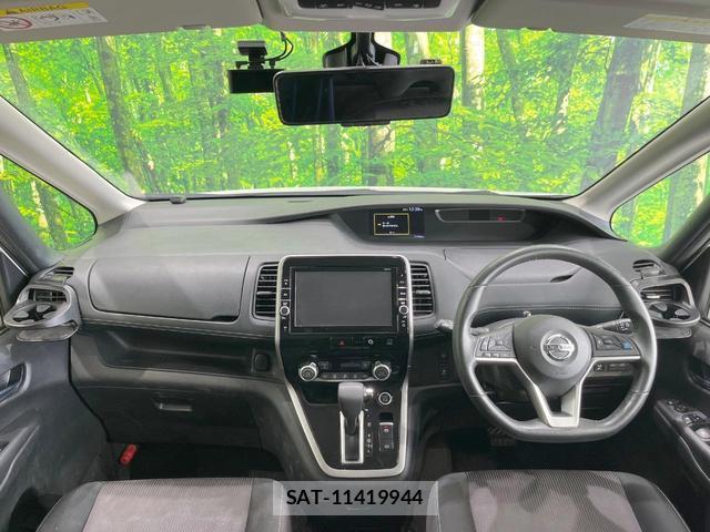 Nissan SERENA 2018-03 8727099-1