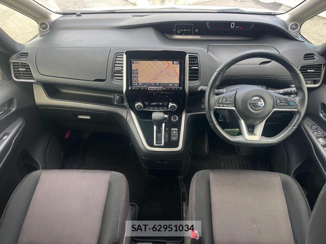 Nissan SERENA 2017-03 8727233-1