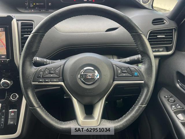 Nissan SERENA 2017-03 8727233-13