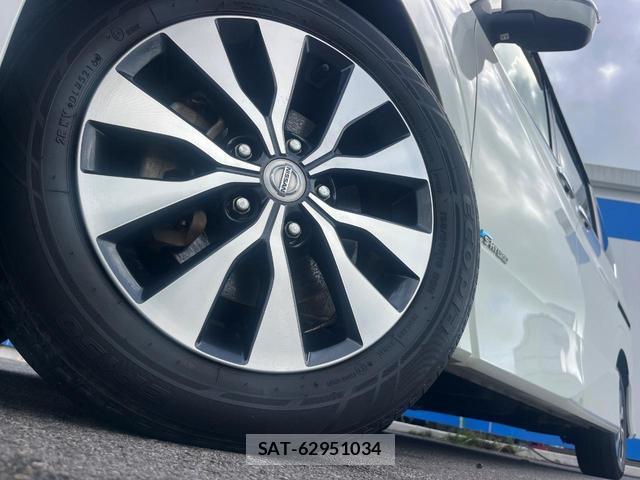 Nissan SERENA 2017-03 8727233-14