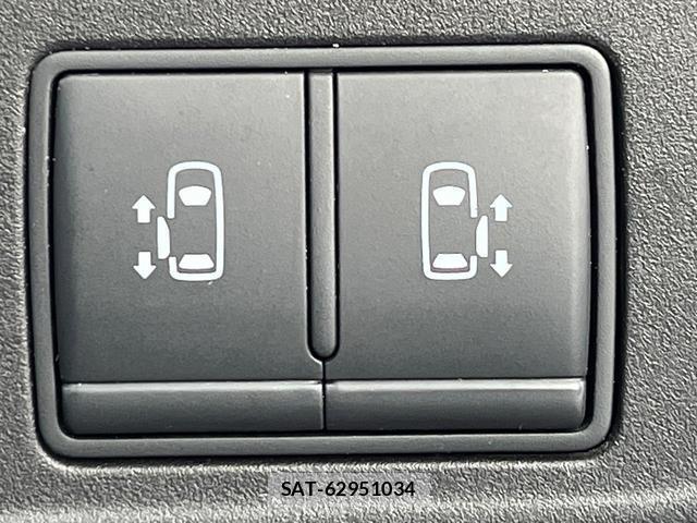 Nissan SERENA 2017-03 8727233-5