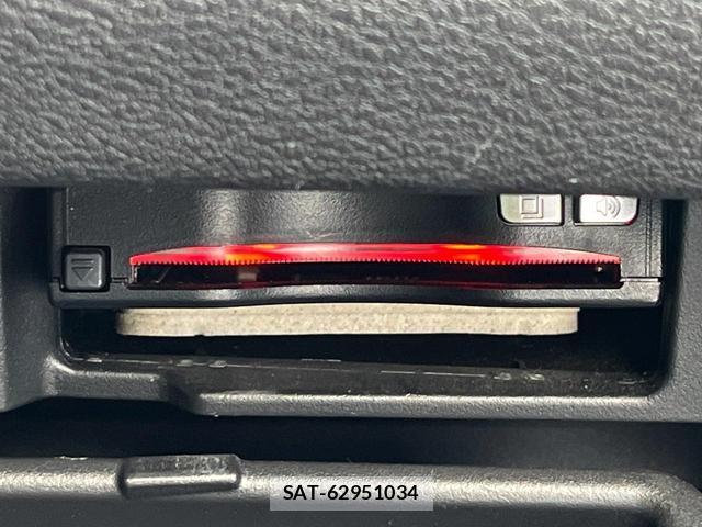 Nissan SERENA 2017-03 8727233-7