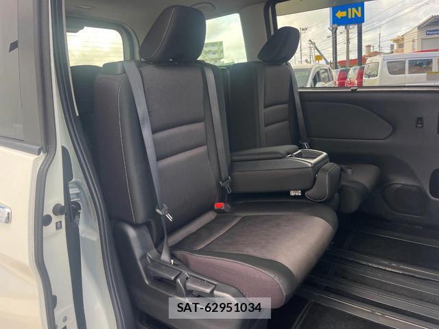 Nissan SERENA 2017-03 8727233-9