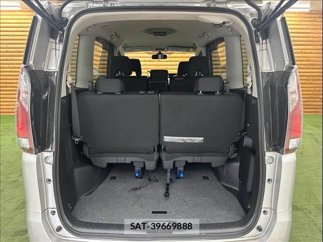 Nissan SERENA 2021-12 8727719-12