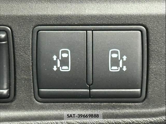 Nissan SERENA 2021-12 8727719-6