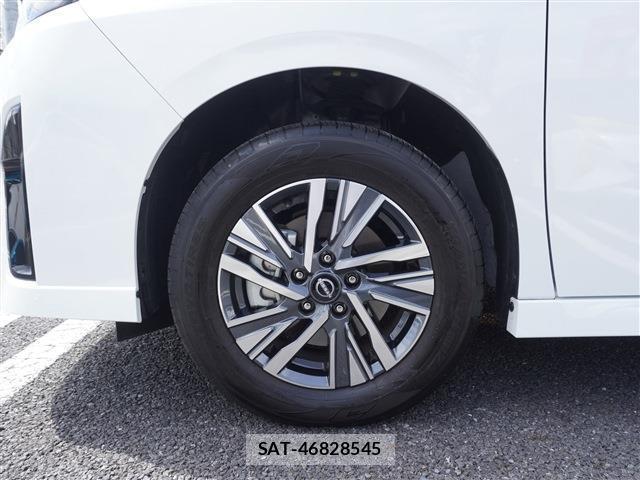 Nissan SERENA 2025-09 8727948-13