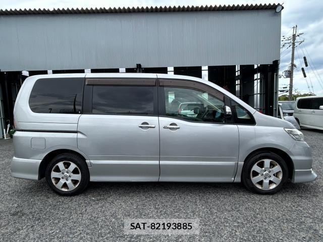 Nissan SERENA 2010-03 8728077-3
