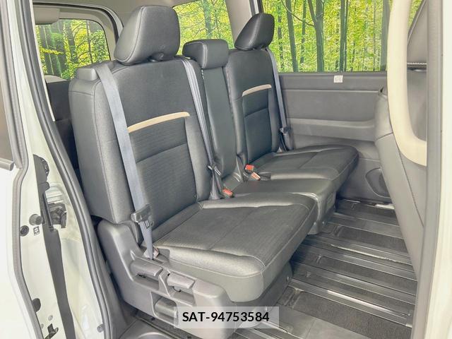 Nissan SERENA 2023-08 8728367-8