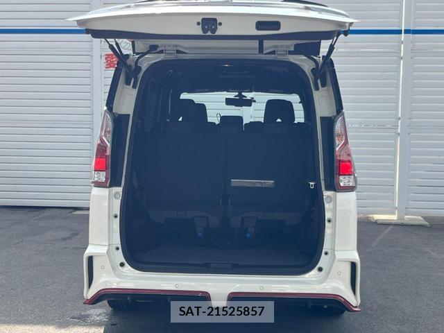 Nissan SERENA 2018-03 8728376-12