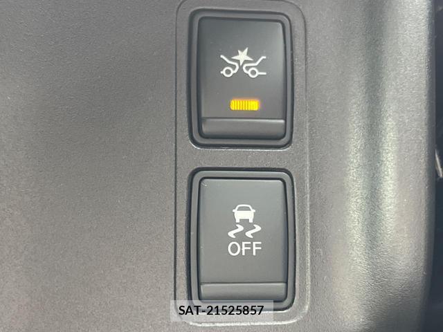 Nissan SERENA 2018-03 8728376-5