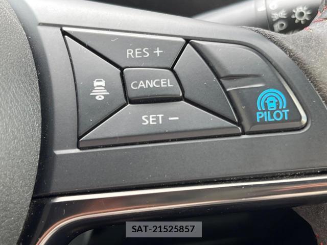 Nissan SERENA 2018-03 8728376-6