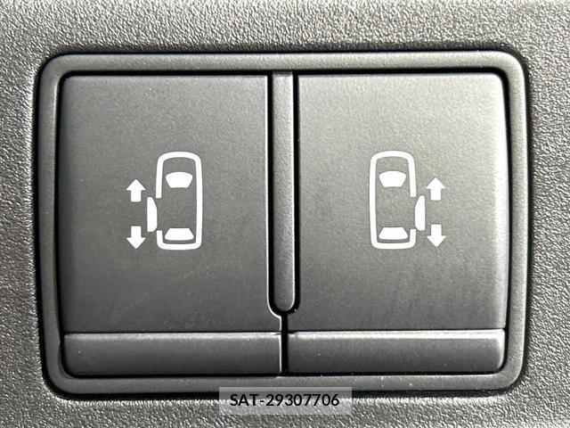 Nissan SERENA 2022-01 8728393-6